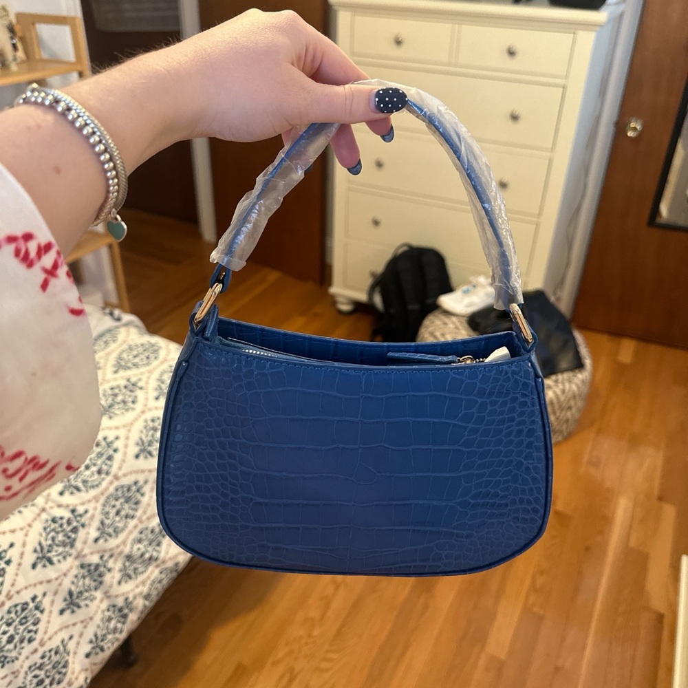 Abercrombie & Fitch Blue Croc-Embossed Shoulder Bag - Picture 3 of 5